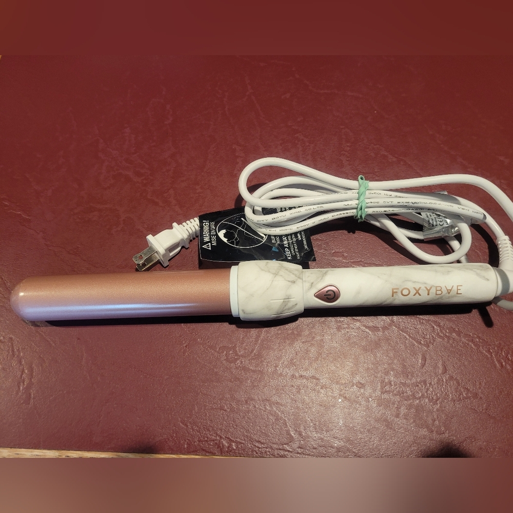 FoxyBae White Marble Rose Curling Wand
